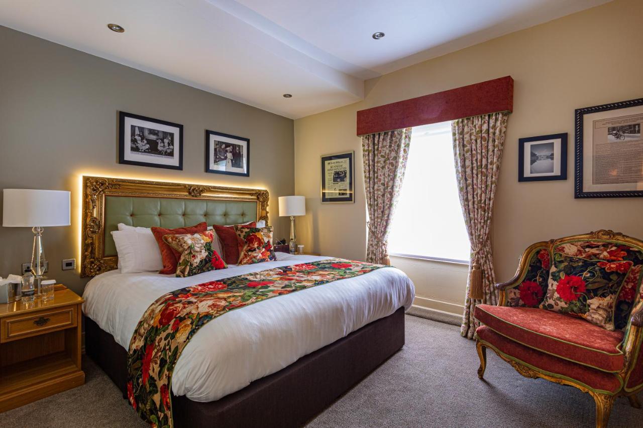 The Rutland Arms Hotel, Bakewell, Derbyshire Экстерьер фото