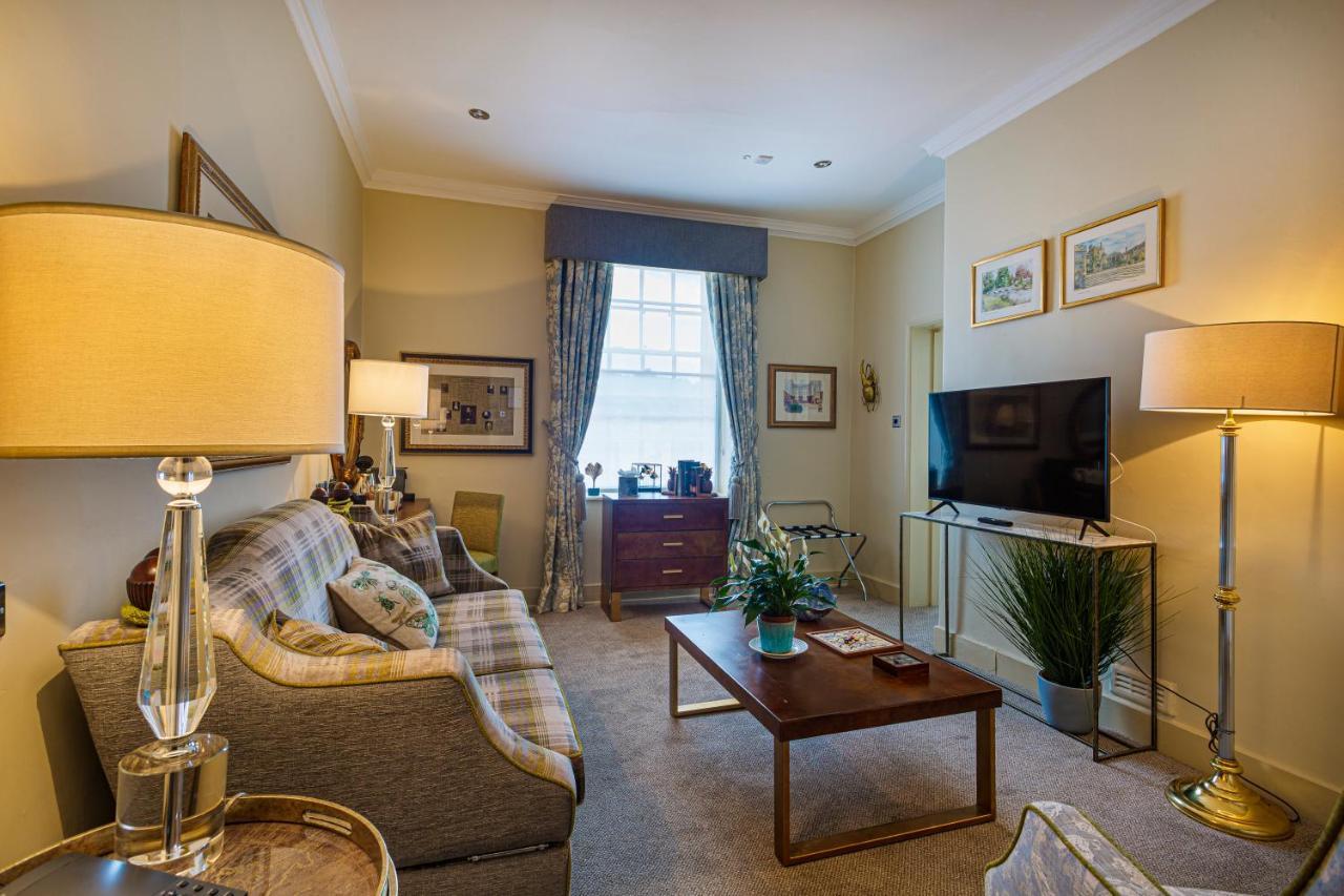 The Rutland Arms Hotel, Bakewell, Derbyshire Экстерьер фото