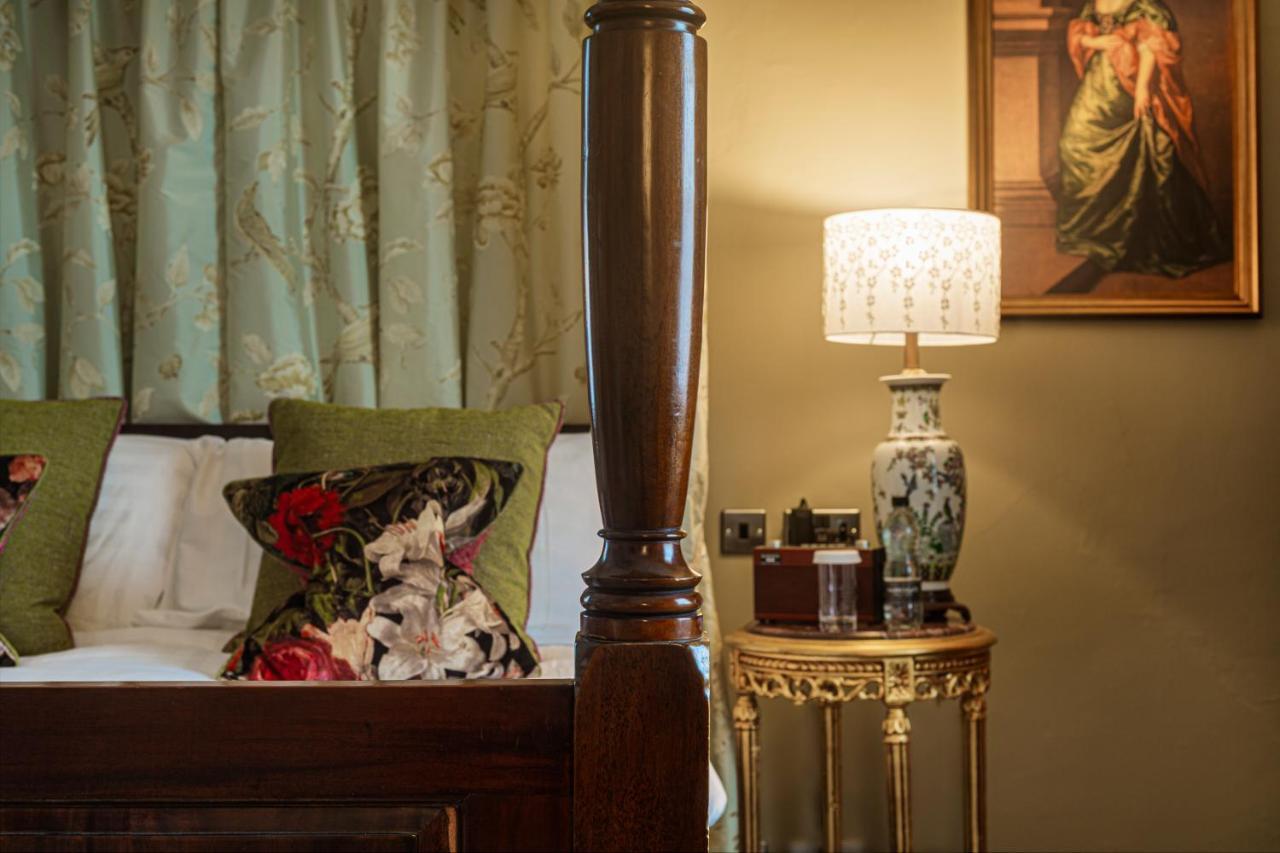The Rutland Arms Hotel, Bakewell, Derbyshire Экстерьер фото